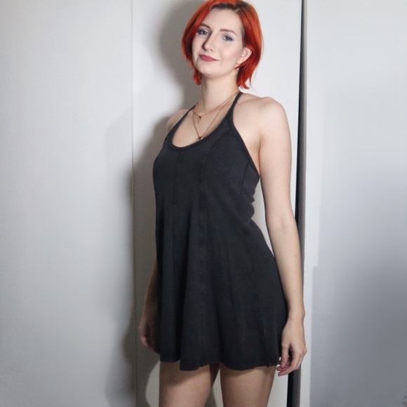 3 for 25! 🌻BDG (Urban Outfitters) - Jamie T-back Swing Mini Dress🌻 - Picture 5 of 9